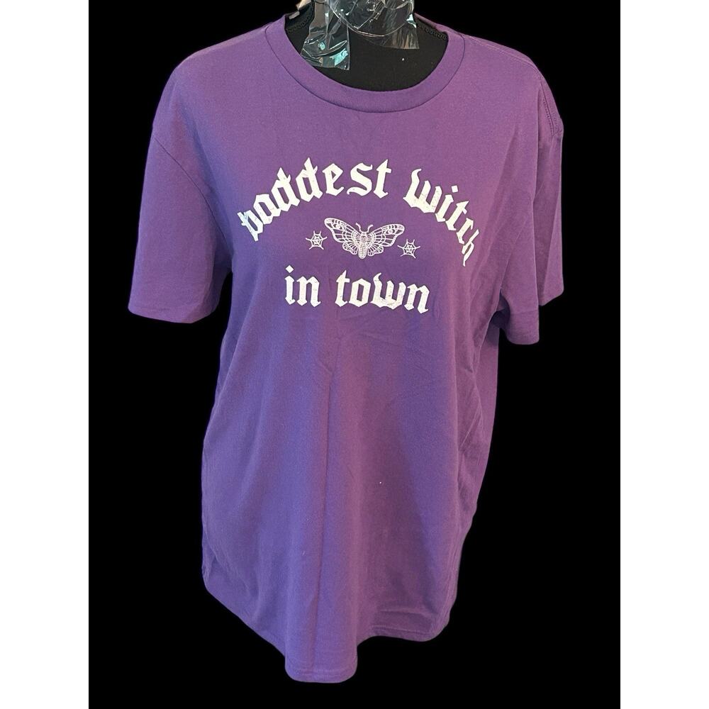 Baddest Witch In Town Purple T-Shirt Halloween Witches Theme Women's Large‎